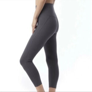 Girlfriend Collective Compressive High Rise Crop Moon Leggings S